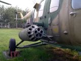 Behälter für ungelenkte Raketen MARS an der Mi-2 (FP-Museum Cottbus)